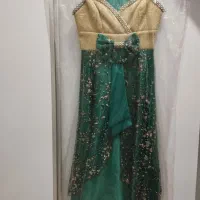 لباس مجلسی دخترانه به همراه یک کفش هم رنگ