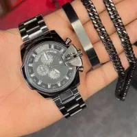 ساعت ،گردنبند، دست بند.|ساعت|رشت, امین الضرب|دیوار