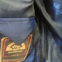 کت و شلوار هاکوپیان|لباس|رشت, منظریه|دیوار