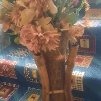 گلدان چوبی وگل