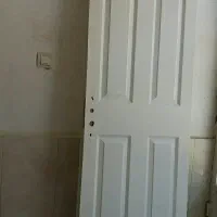 یک عدد در چوبی در حد حد خیلی نو ششصد تومان