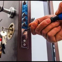 کلیدسازی 24 ساعته قفل گاوصندوق تعمیرات انواع درب