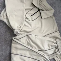 ورق بزنید کلی لباس هس