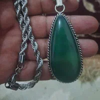 چند عدد مهره فروشی هستن