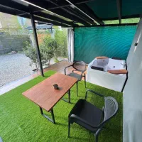 کلبه نو ساز با جکوزی شایان|اجارهٔ کوتاه‌مدت ویلا و باغ|کتالم و سادات شهر, |دیوار
