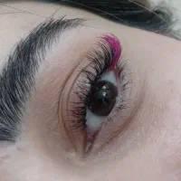 کاشت مژه و کاشت ناخن و پاکسازی پوست