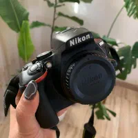 بدنه دوربین نیکون D5600 تمیز