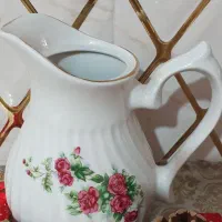 شیرخوری وپارچ قدیمی|کلکسیون اشیاء عتیقه|قم, باجک دو|دیوار