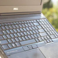 لپتاپ Dell گرافیکی/کرای۷/رم۸هاردSSD با ضمانت و کیف|رایانه همراه|شیراز, شهرک گلستان|دیوار