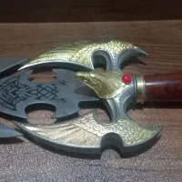 شمشیر و تبرزین و تسبیح