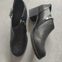 کفش چرم اصل سایز چهل در حد نو