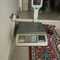 ترازو و ۲عدد تابلوی ال ای دی میوه و ۱عدد ایینه|فروشگاه و مغازه|بجنورد, |دیوار