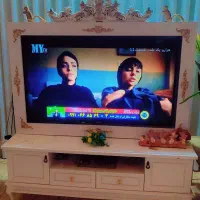 میز تی وی سلطنتی به همراه باکس