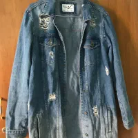 تعدادی لباس در حد نو