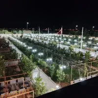 نیروی خدماتی در رستوران نارنجستان