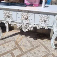 میز آرایشی همراه با آینه