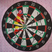 دارت خارجی با 8 عدد پیکان پرتابی . بهشهر