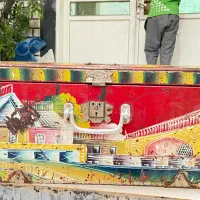 صندوق فلزی|کلکسیون اشیاء عتیقه|خنج, |دیوار