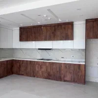 آپارتمان 100 متری/صفر کلید نخورده/غرق نور/2 ممر/