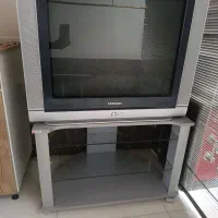 تلویزیون 29 اینچ سامسونگ با میز مخصوص|تلویزیون و پروژکتور|بستان آباد, |دیوار