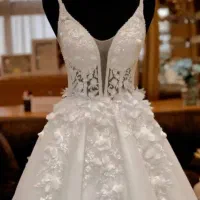 نیرو خیاط و نماینده فروش برای مزون لباس عروس