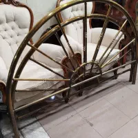 تخت قدیمی ((آب طلا))برنز برنجی