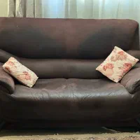 مبل راحتی ۷ نفره و جلو مبلی و‌میز عسلی