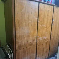 *کمد نو چرخدار چوب گردو ۳ در ۳ بزرگ*