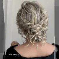 آموزش شینیون و میکاپ حرفه ای عروس و رنگ و لایت|خدمات آرایشگری و زیبایی|ساری, |دیوار