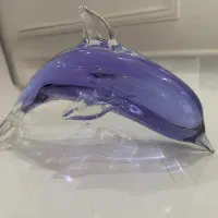 مجسمه دلفین کریستال با جعبه اکبند به طول ۲۵ سانت