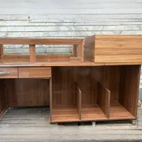 میز مغازه MDF با ویترین شیشه‌ای آماده استفاده