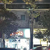 پاساژ و ملک مسکونی به قیمت