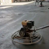 بتن ریزی کف به همراه ماله پروانه ای|خدمات پیشه و مهارت|قم, چهل درخت|دیوار