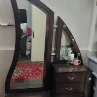 دراور یا آینه کمد