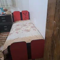 تخت خواب ، فرش ، کمد ، دراور ، آینه همش مفت