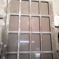 تعدادی درب و پنجره