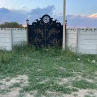 باغچه ویلایی بر آسفالت دو نبش دیوار کشی با امکانات