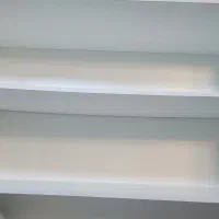 دکورهای مغازه به علت جابجایی بفروش می‌رسد