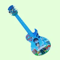 گیتار بازی کودک