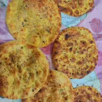 گرده همدان|خوردنی و آشامیدنی|قم, شهر قائم|دیوار