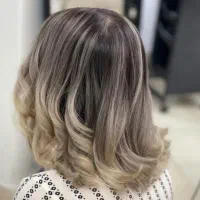 رنگ‌ مو‌ و لایت آمبره و بالیاژ تخصصی‌ (تخفیف)