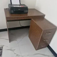 میز تحریر با کنسول کناری