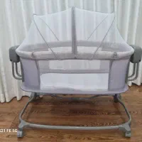 گهواره برقی و تخت کنار مادر ماستلا