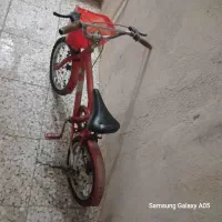 دوچرخه ۱۶|دوچرخه، اسکیت، اسکوتر|زاویه, |دیوار