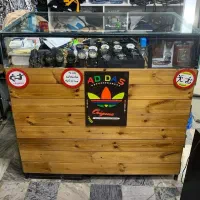 میز پیشخوان  ویترین و رگال دکور مغازه