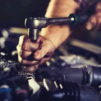 استخدام مکانیک ماهر و شاگرد مکانیک