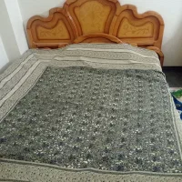 فروش تخت و دو عدد کمد با یک عدد میز ارایشی|تخت و سرویس خواب|اصفهان, بهارستان|دیوار