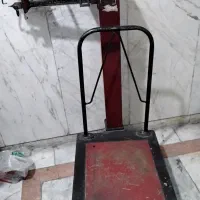 باسکول ۱۰۰ کیلویی