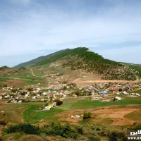 زمین-داخل-بافت-روستای-توریستی-گروشگری-سرخگریوه