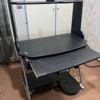 میز کامپیوتر سالم